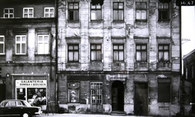 Stan zabudowy rynkowej pod koniec lat 60. XX w. Fotografia ze zbior&oacute;w Biura Miejskiego Konserwatora Zabytk&oacute;w UM Rzeszowa